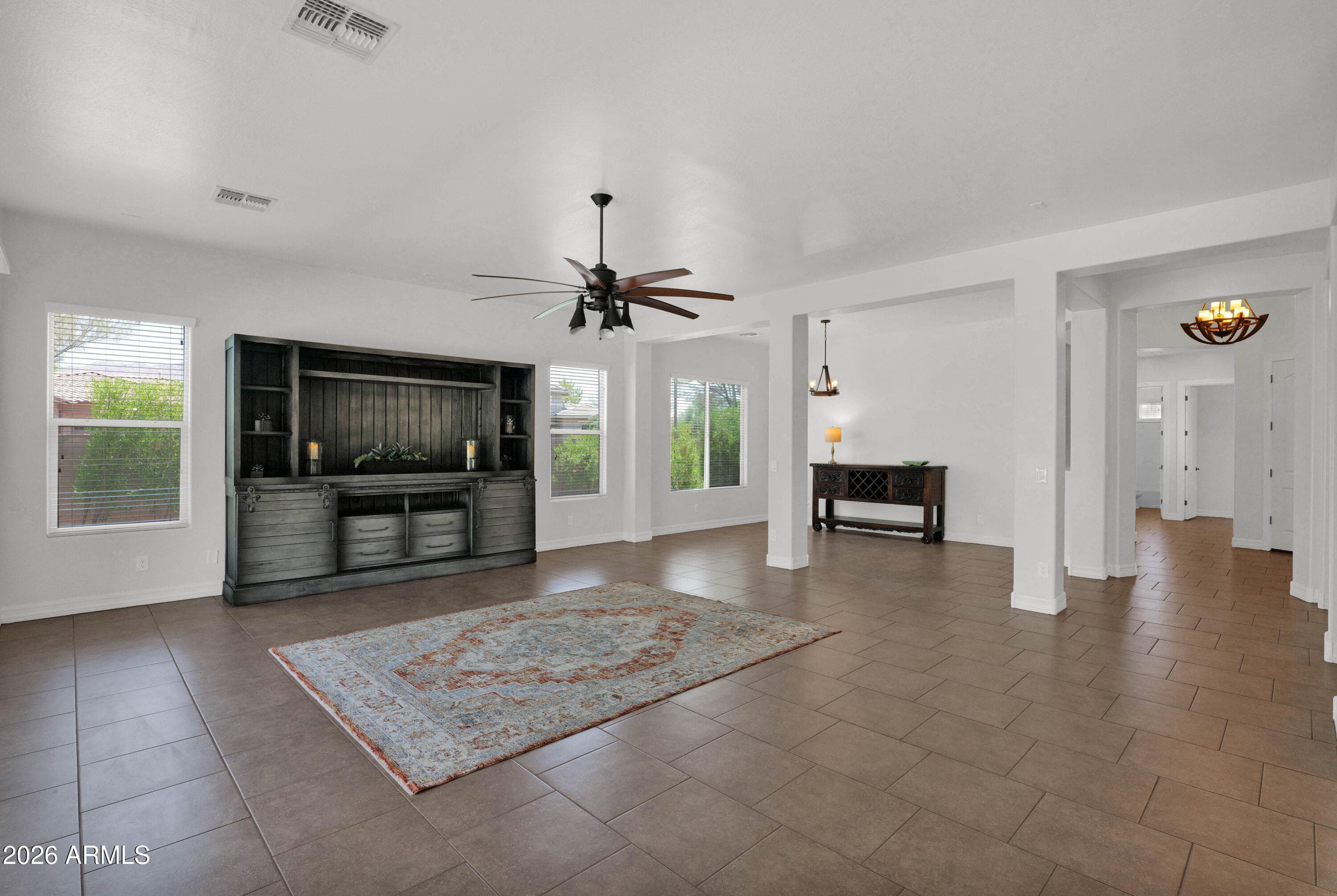 2282 E TOMAHAWK Drive, Gilbert, AZ 85298 — photo 14 of 63