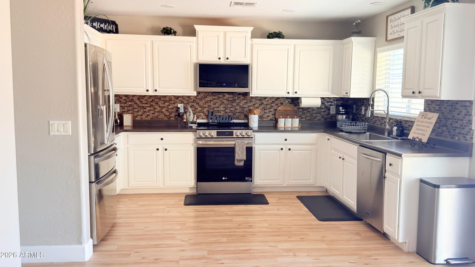 4050 E SILVERBELL Road, San Tan Valley, AZ 85143 — photo 7 of 41
