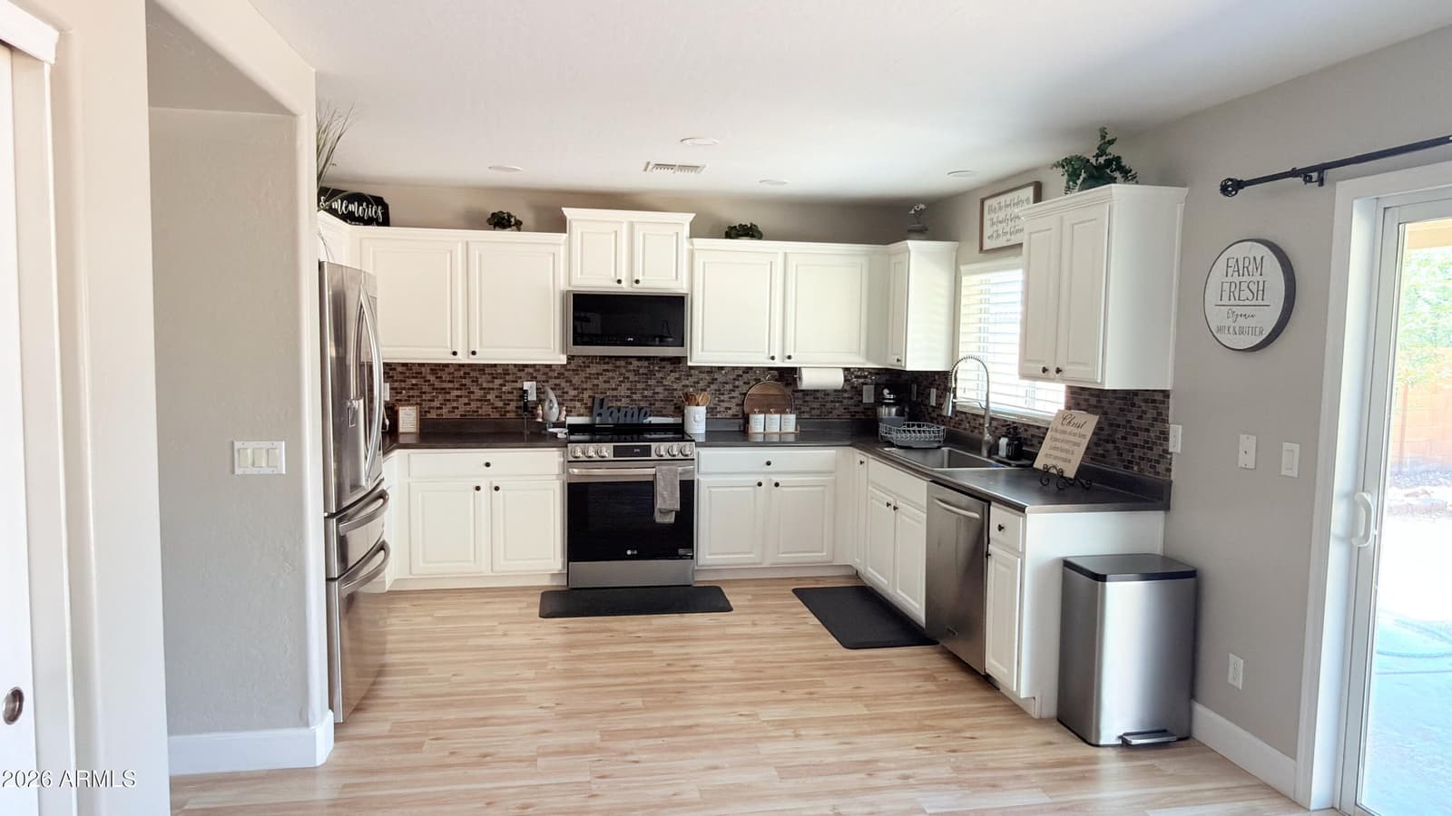 4050 E SILVERBELL Road, San Tan Valley, AZ 85143 — photo 8 of 41