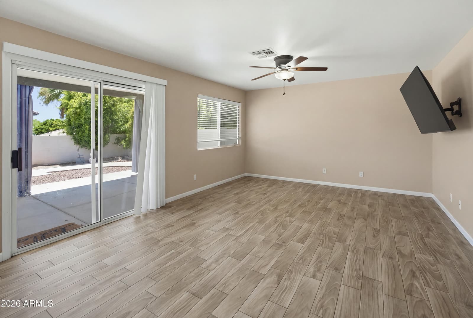 1351 E Libby Street, Phoenix, AZ 85022 — photo 9 of 28