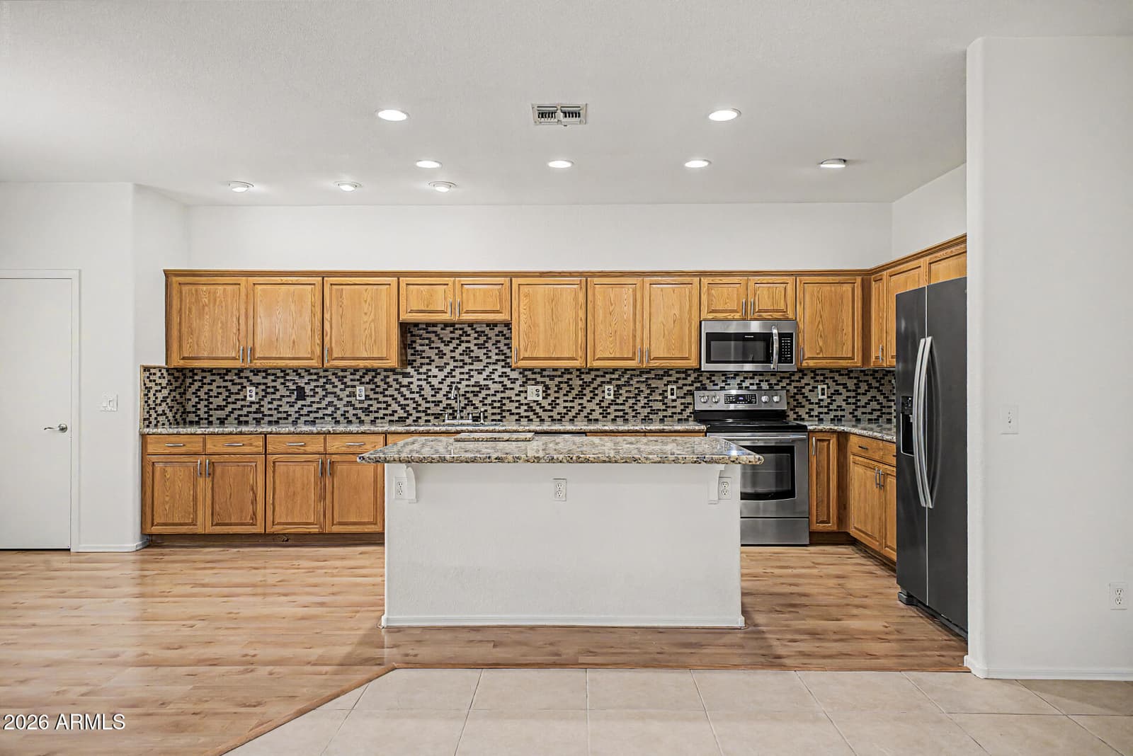 2073 E HAWKEN Way, Chandler, AZ 85286 — photo 9 of 37