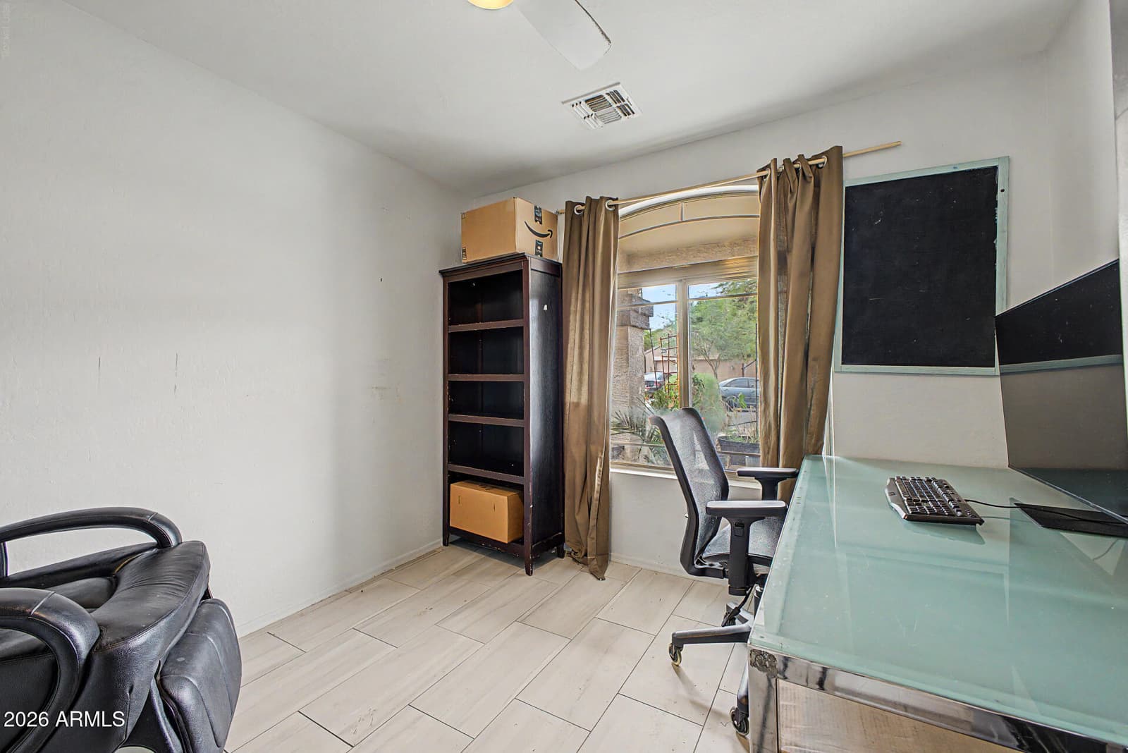 3243 W JESSICA Lane, Phoenix, AZ 85041 — photo 10 of 16