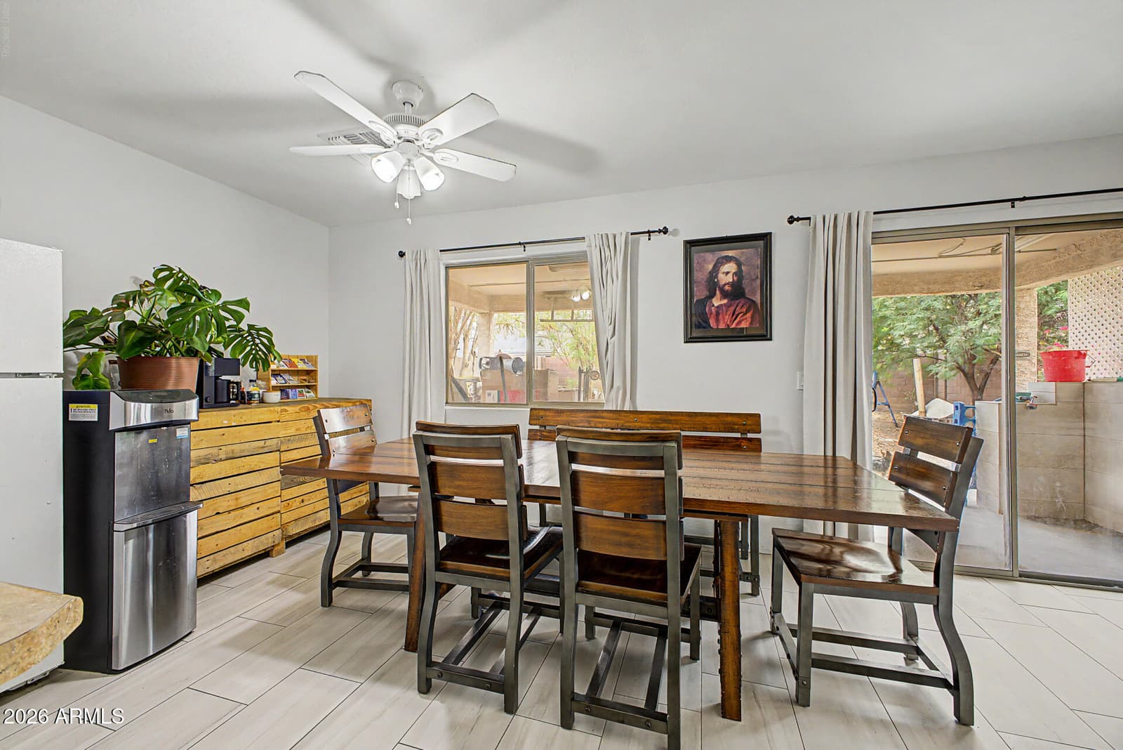3243 W JESSICA Lane, Phoenix, AZ 85041 — photo 5 of 16