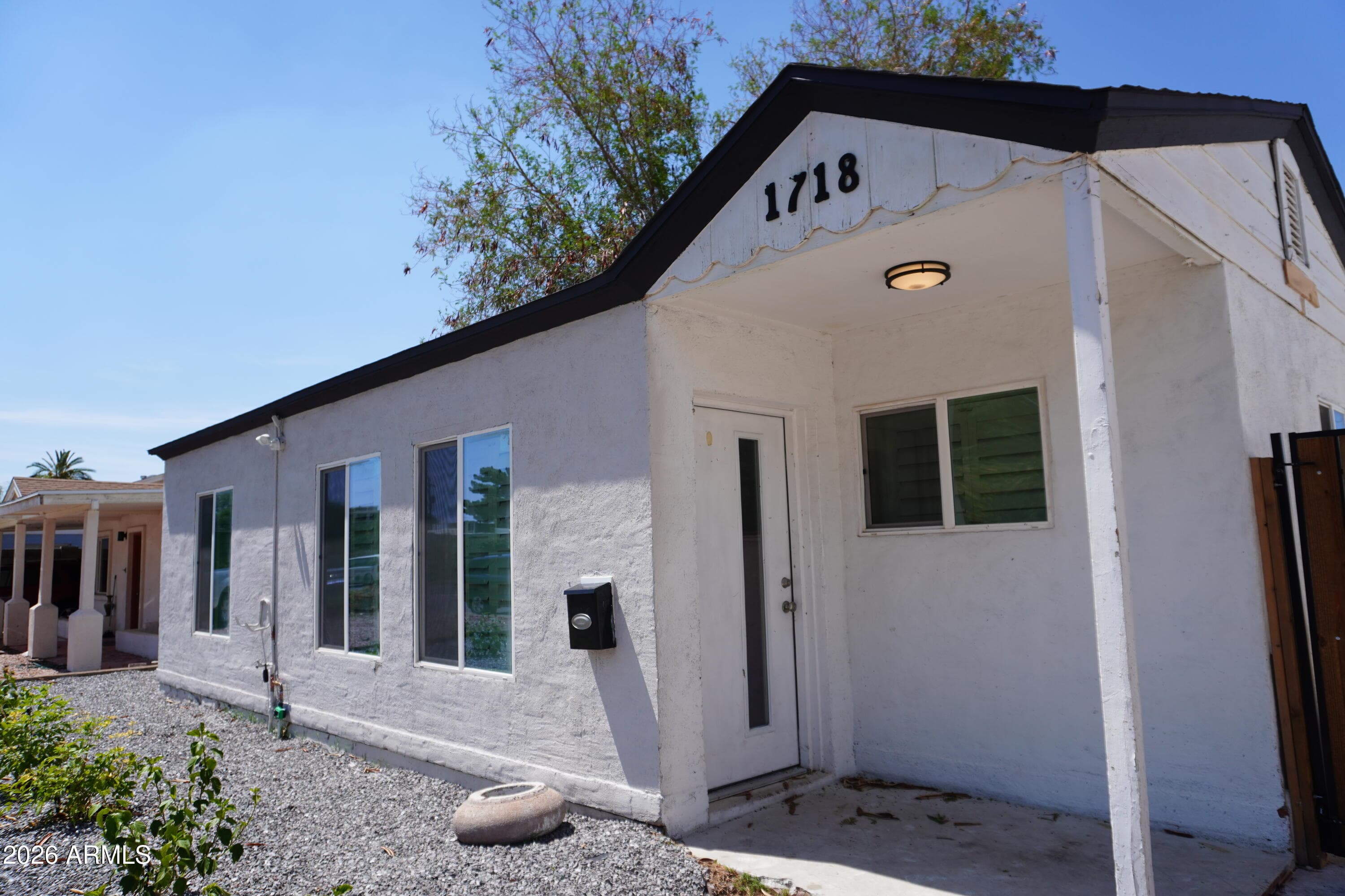 1718 E GLENROSA Avenue, Phoenix, AZ 85016 — photo 1 of 33