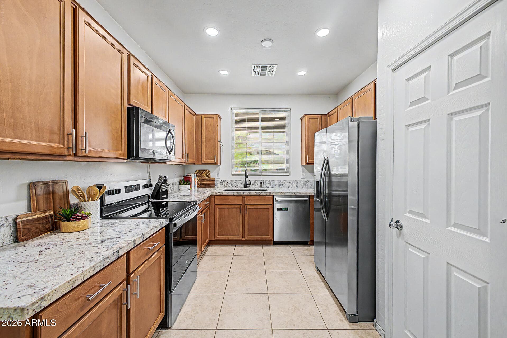 12160 W SUPERIOR Avenue, Tolleson, AZ 85353 — photo 5 of 23