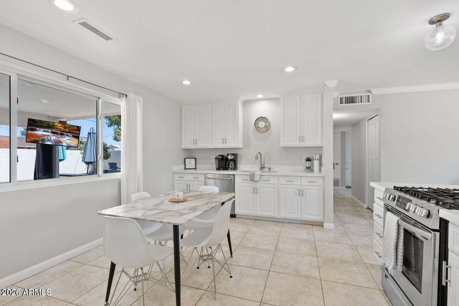 7502 E PIERCE Street, Scottsdale, AZ 85257 — photo 11 of 32
