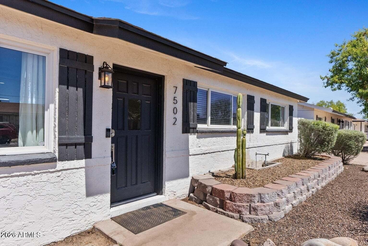 7502 E PIERCE Street, Scottsdale, AZ 85257 — photo 2 of 32