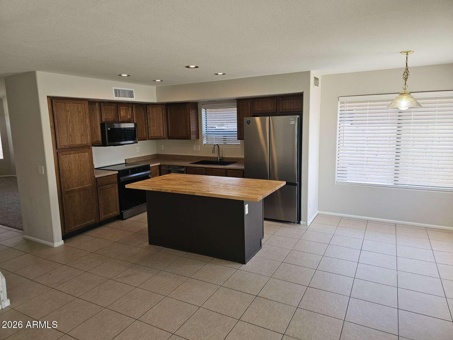 8021 S 47TH Lane, Laveen, AZ 85339 — photo 6 of 39