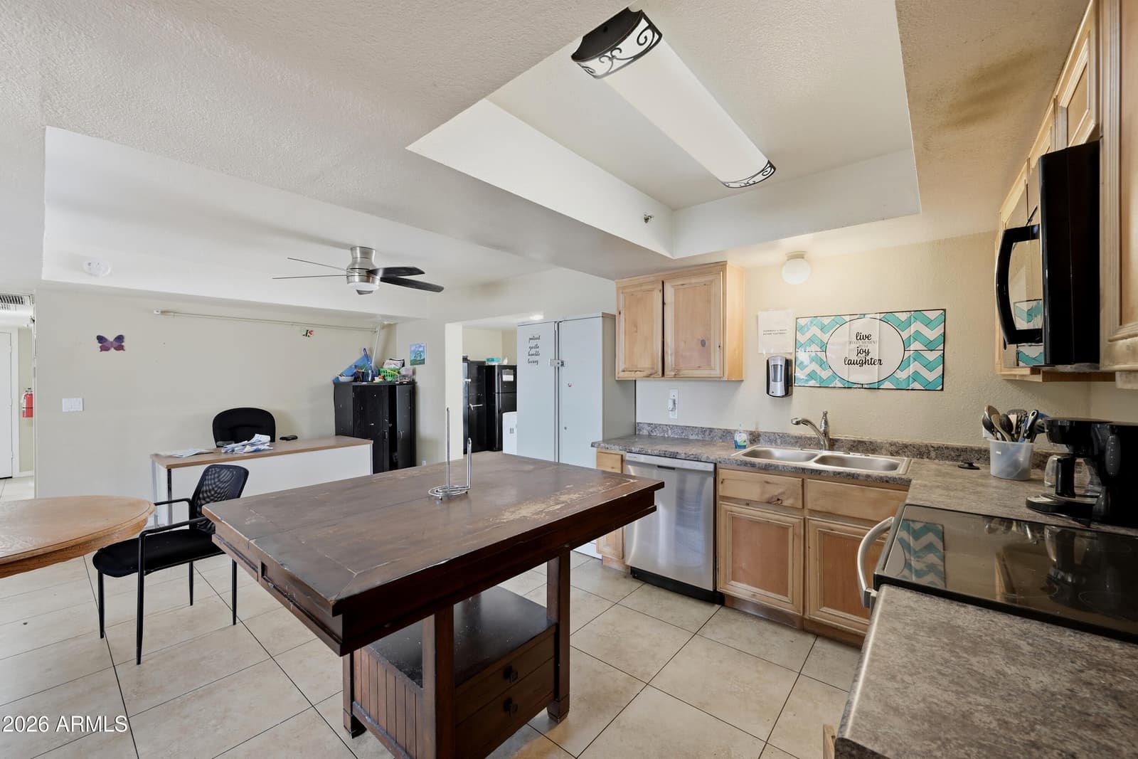 918 E MILLETT Avenue, Mesa, AZ 85204 — photo 9 of 28