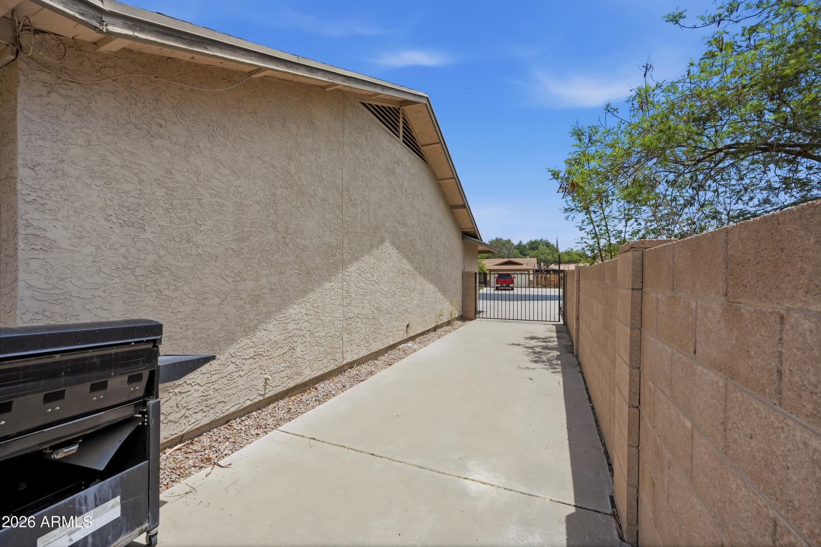 750 S ALAMO, Mesa, AZ 85204 — photo 3 of 31