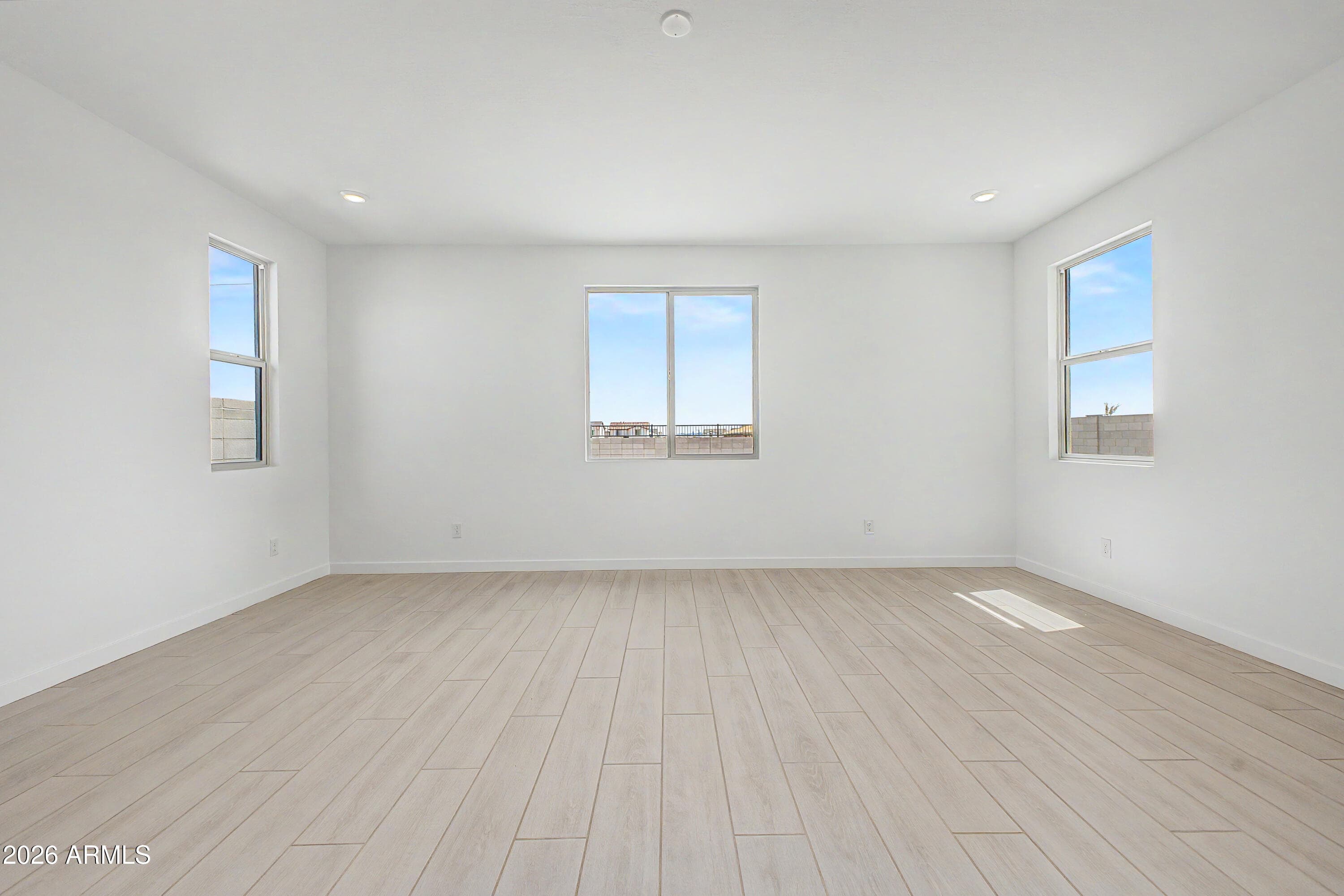 18213 W Pioneer Street, Goodyear, AZ 85338 — photo 9 of 31