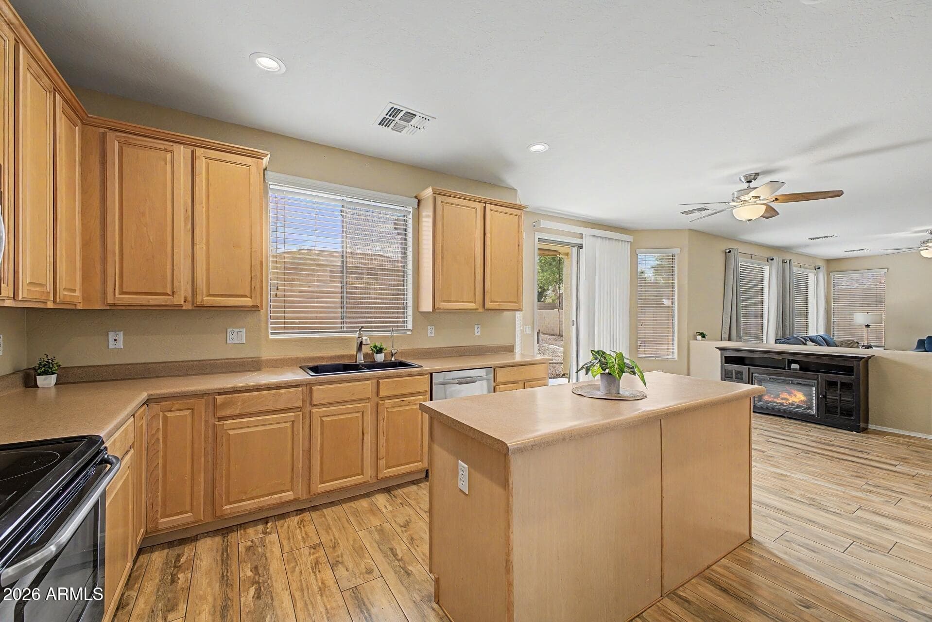 31292 N SADDLEBAG Lane, San Tan Valley, AZ 85143 — photo 23 of 67
