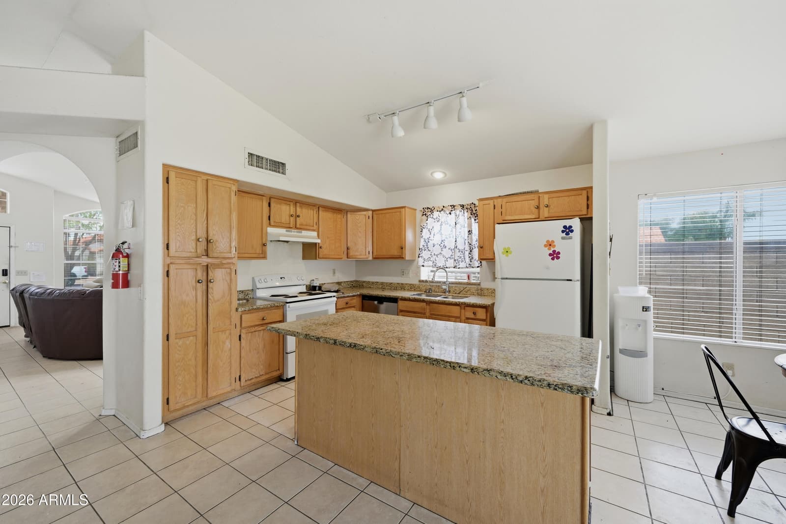4154 E ALDER Avenue, Mesa, AZ 85206 — photo 8 of 27
