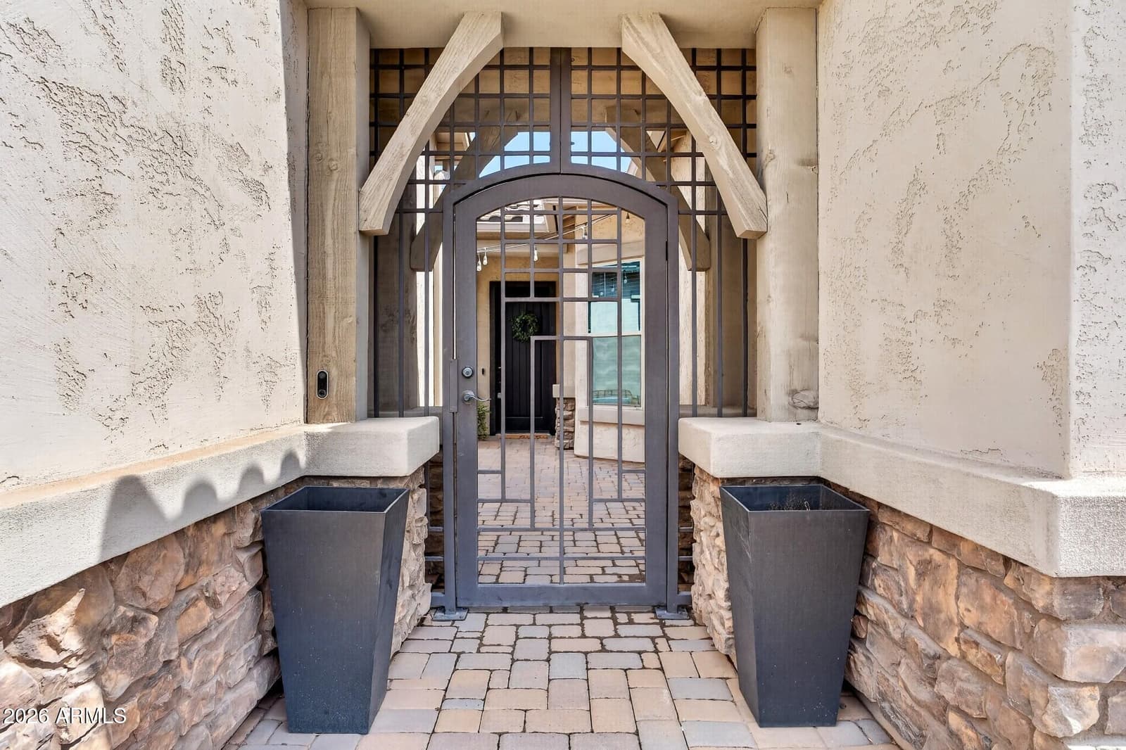 992 E PARKVIEW Drive, Gilbert, AZ 85295 — photo 11 of 67