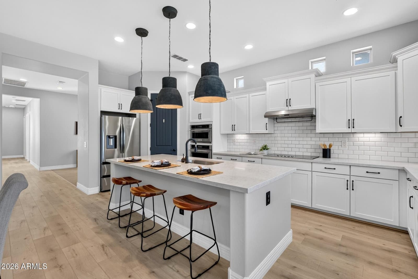 992 E PARKVIEW Drive, Gilbert, AZ 85295 — photo 17 of 67