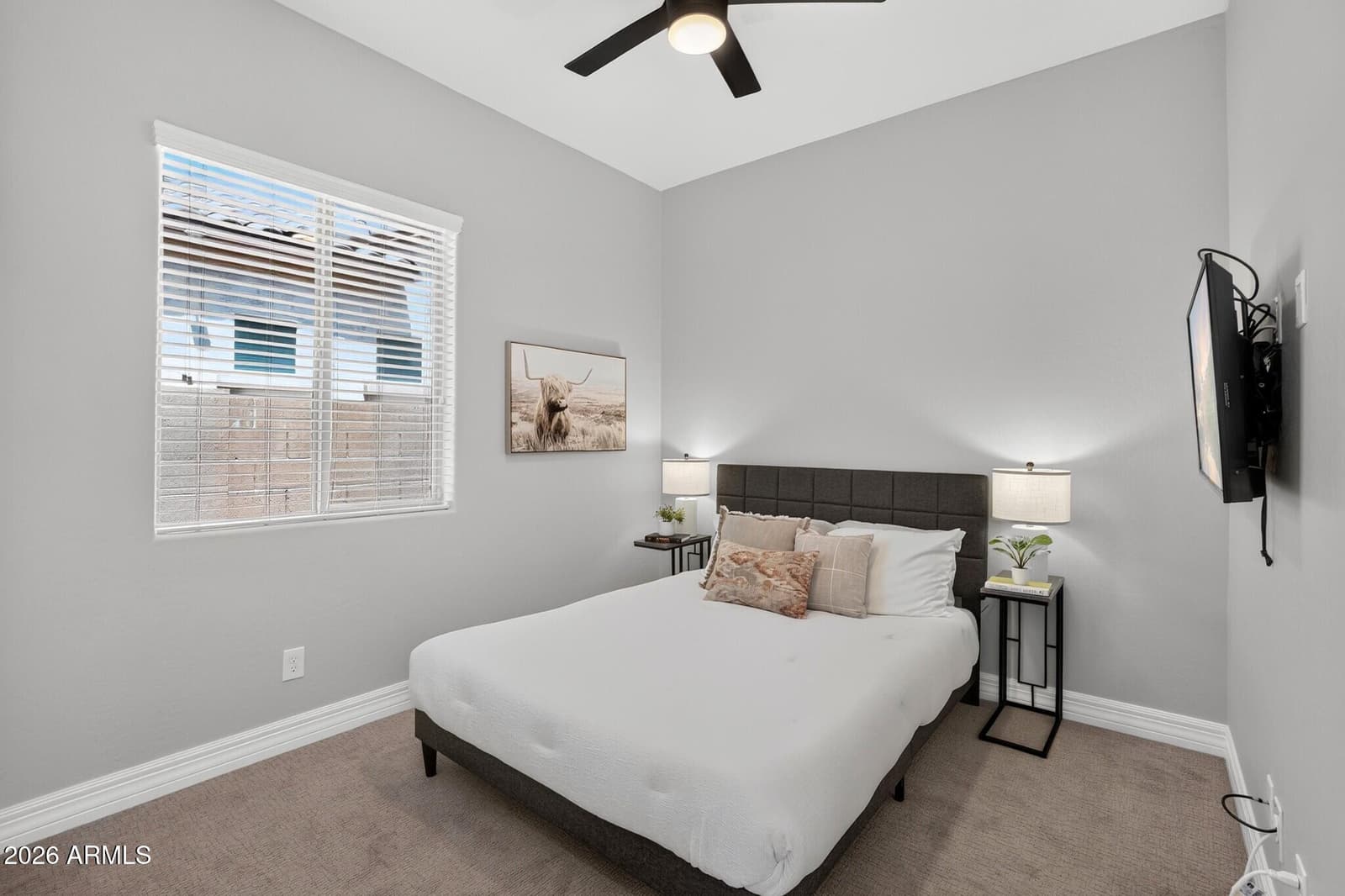 992 E PARKVIEW Drive, Gilbert, AZ 85295 — photo 39 of 67
