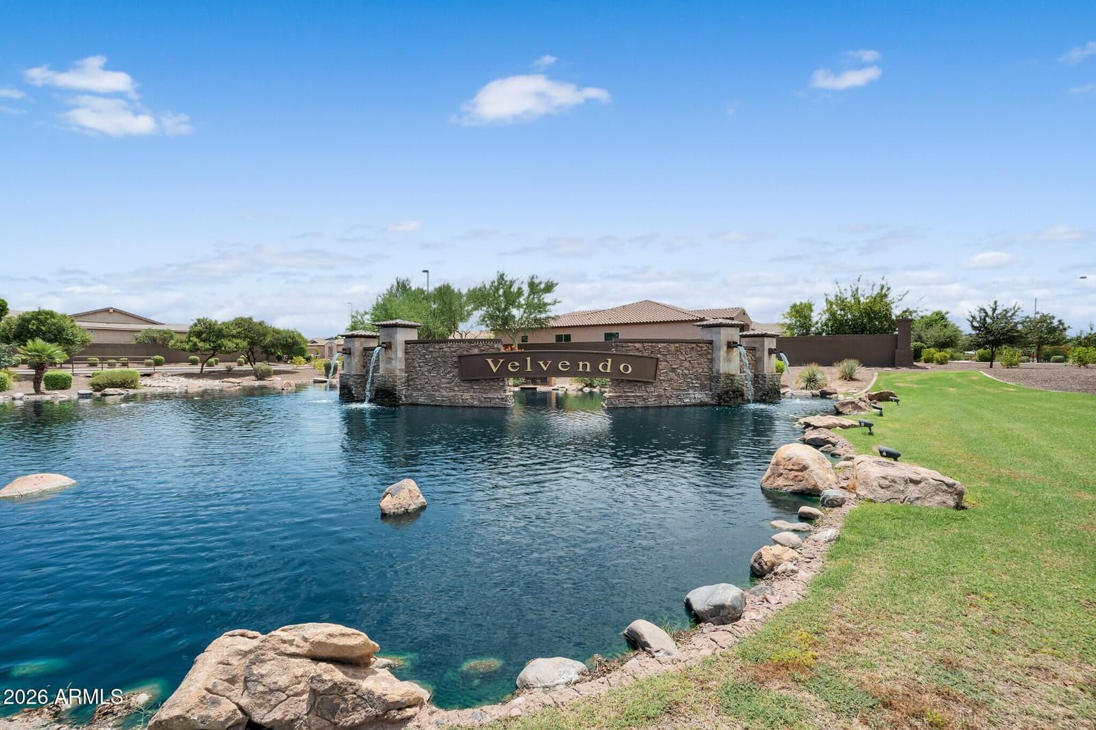 992 E PARKVIEW Drive, Gilbert, AZ 85295 — photo 54 of 67