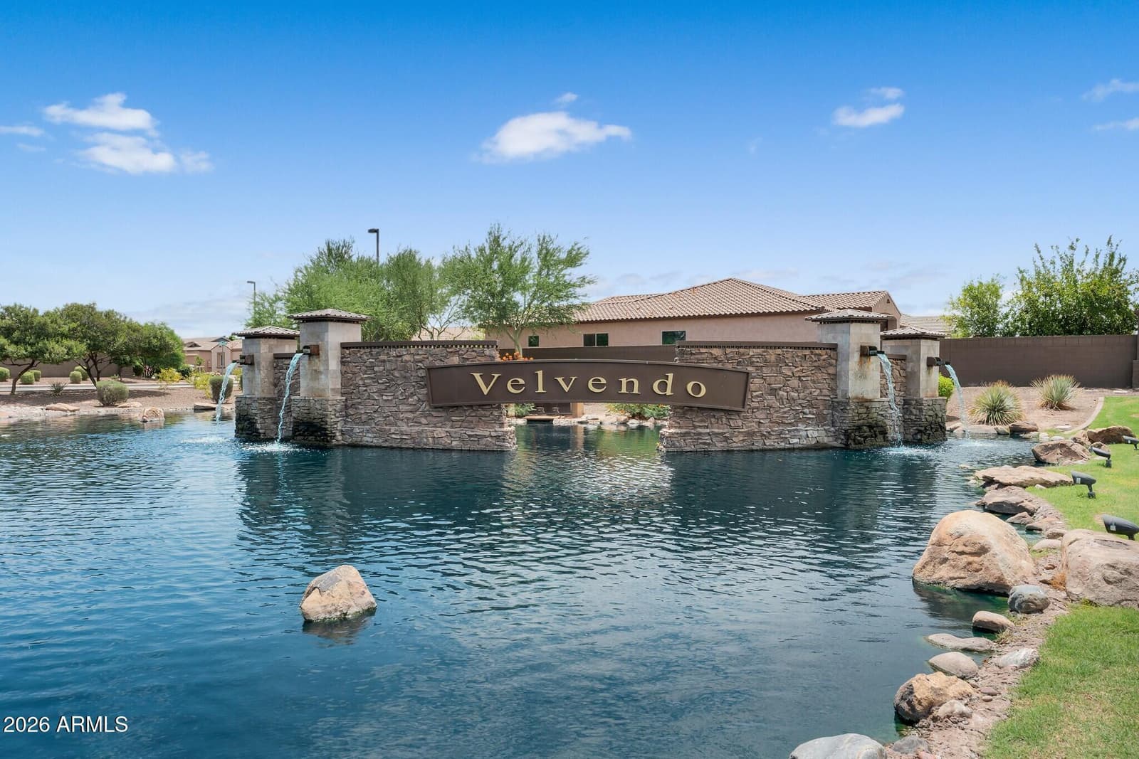 992 E PARKVIEW Drive, Gilbert, AZ 85295 — photo 53 of 67