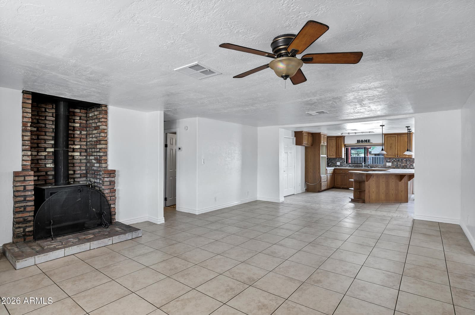 3235 E Sunnyside Lane, Phoenix, AZ 85032 — photo 5 of 34