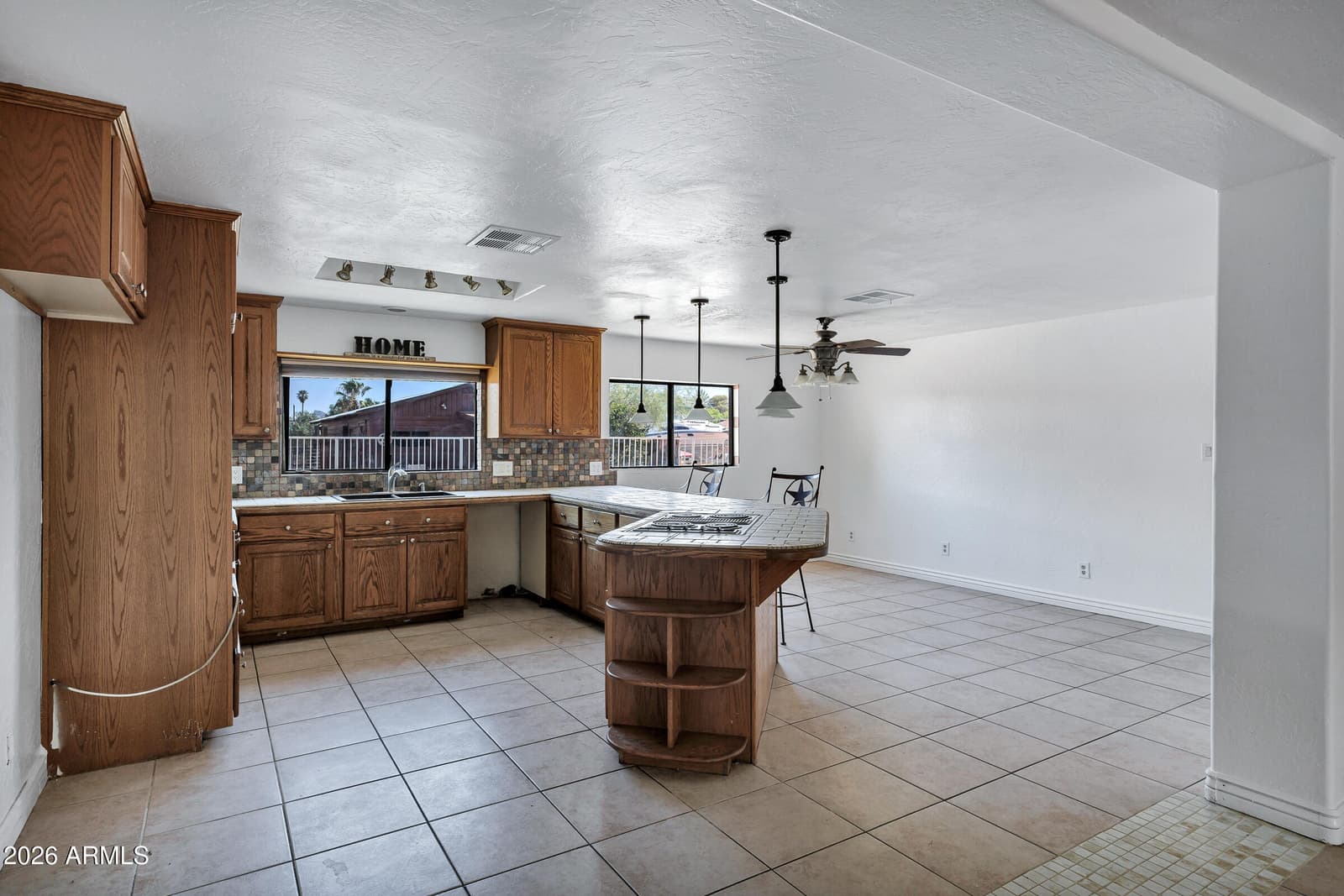 3235 E Sunnyside Lane, Phoenix, AZ 85032 — photo 8 of 34