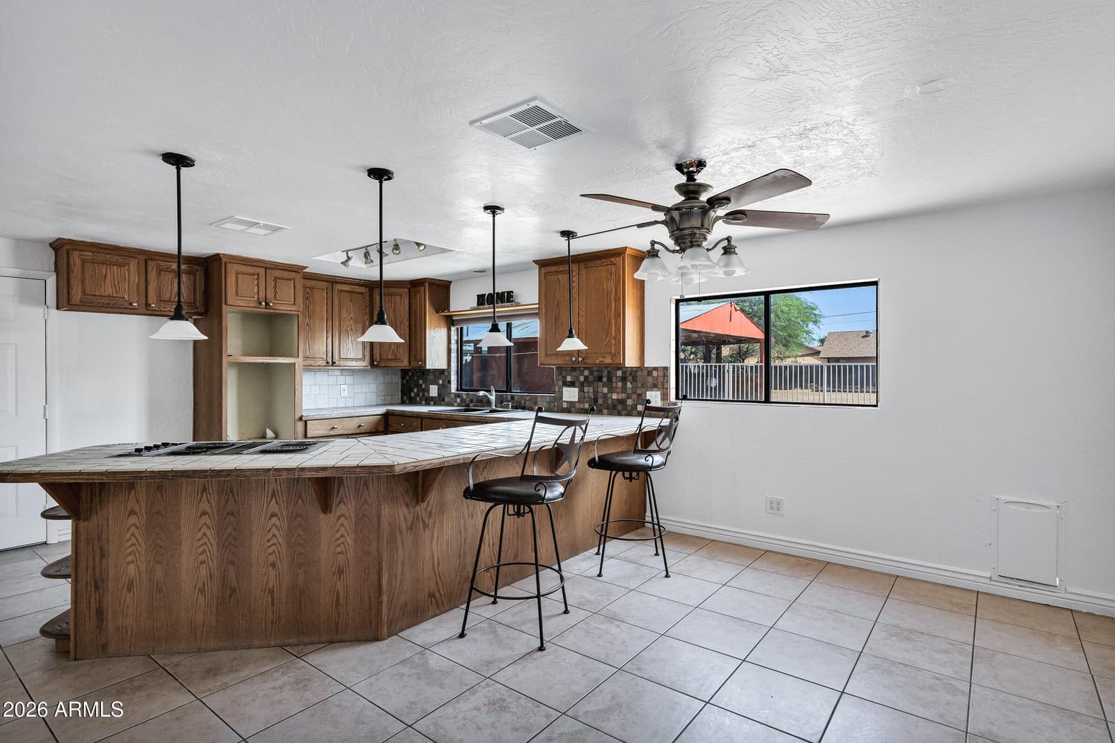 3235 E Sunnyside Lane, Phoenix, AZ 85032 — photo 10 of 34