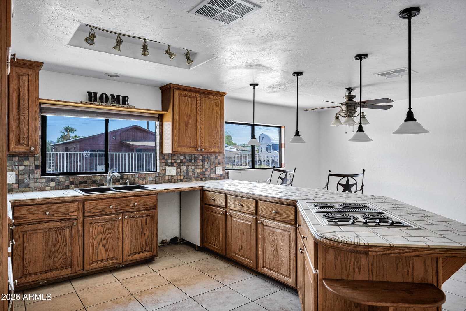3235 E Sunnyside Lane, Phoenix, AZ 85032 — photo 12 of 34