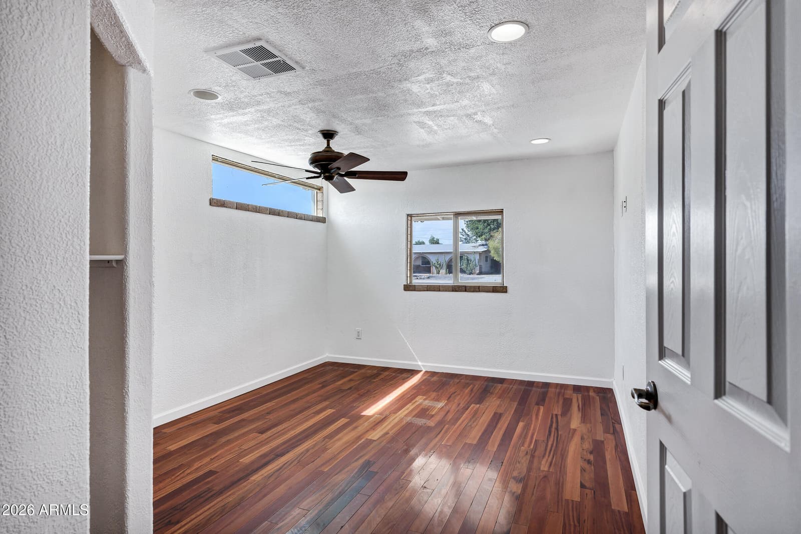 3235 E Sunnyside Lane, Phoenix, AZ 85032 — photo 18 of 34