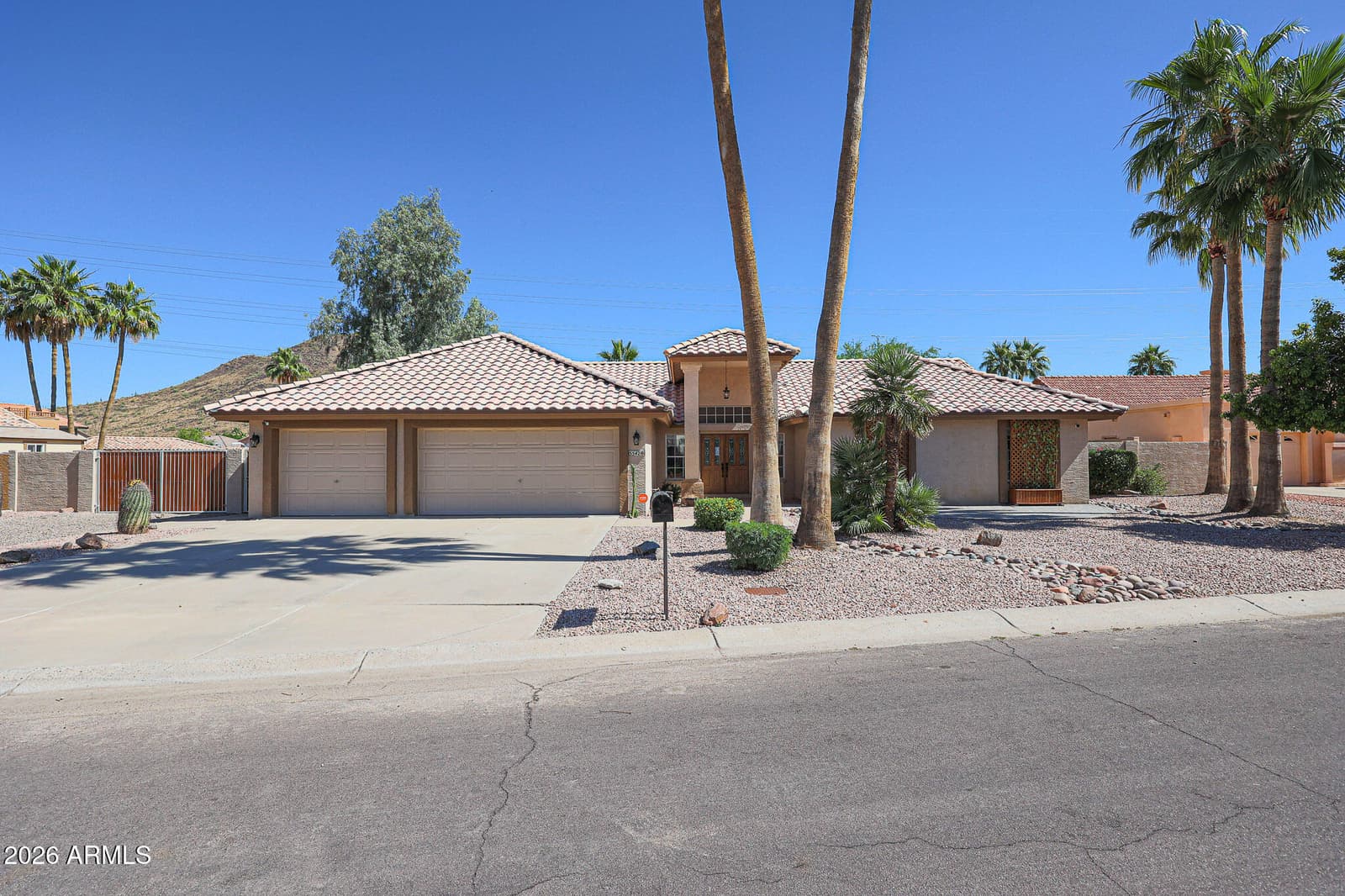 5542 W NORTHWOOD Drive, Glendale, AZ 85310 — photo 2 of 40