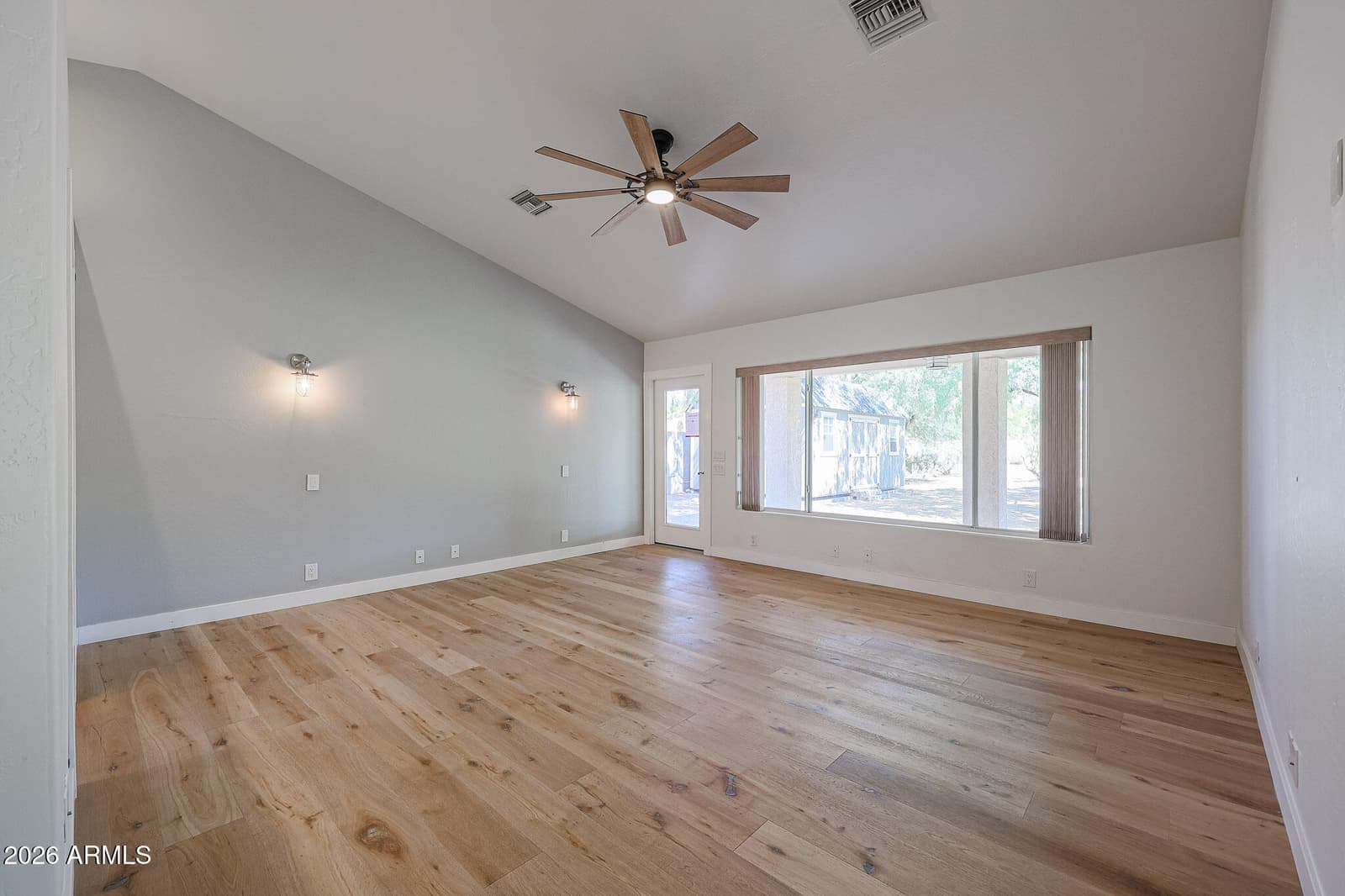 5542 W NORTHWOOD Drive, Glendale, AZ 85310 — photo 28 of 40