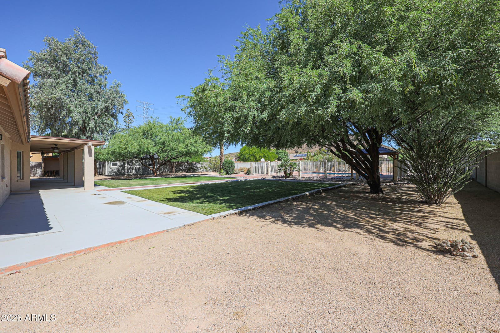 5542 W NORTHWOOD Drive, Glendale, AZ 85310 — photo 34 of 40