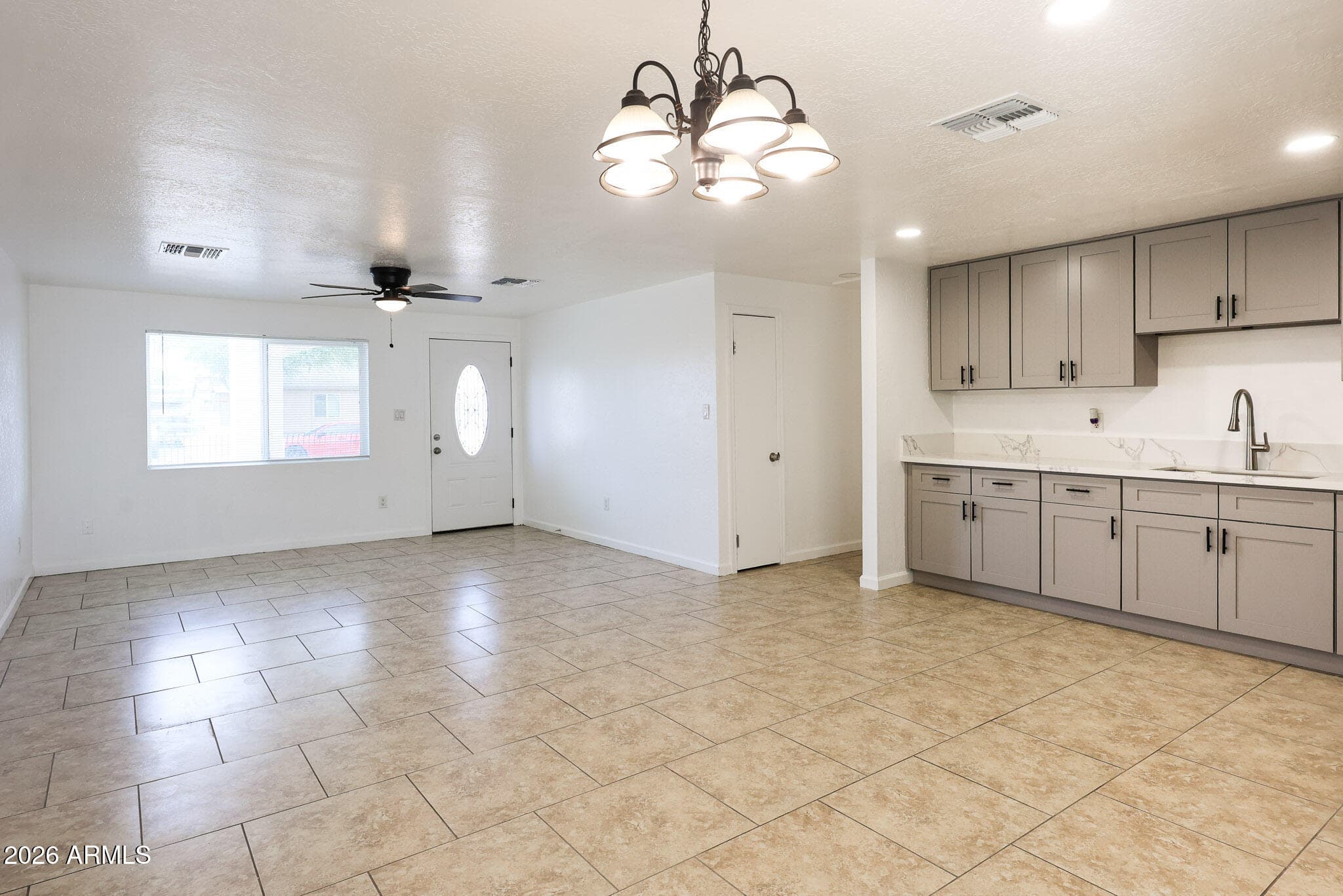 6531 W GRANADA Road, Phoenix, AZ 85035 — photo 6 of 40