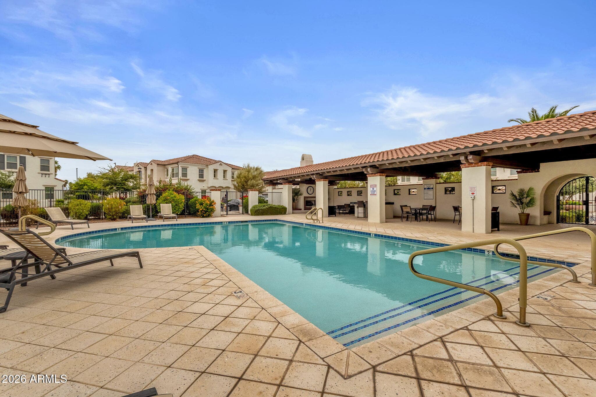 2477 W MARKET Place 34, Chandler, AZ 85248 — photo 4 of 57