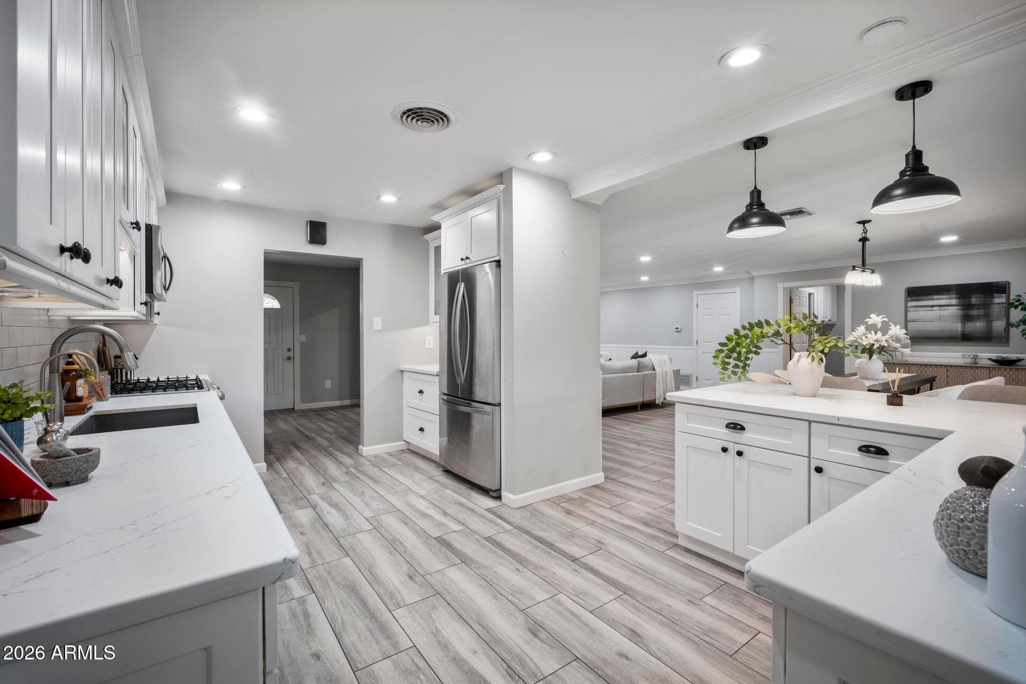1542 W LOMA Lane, Phoenix, AZ 85021 — photo 4 of 45