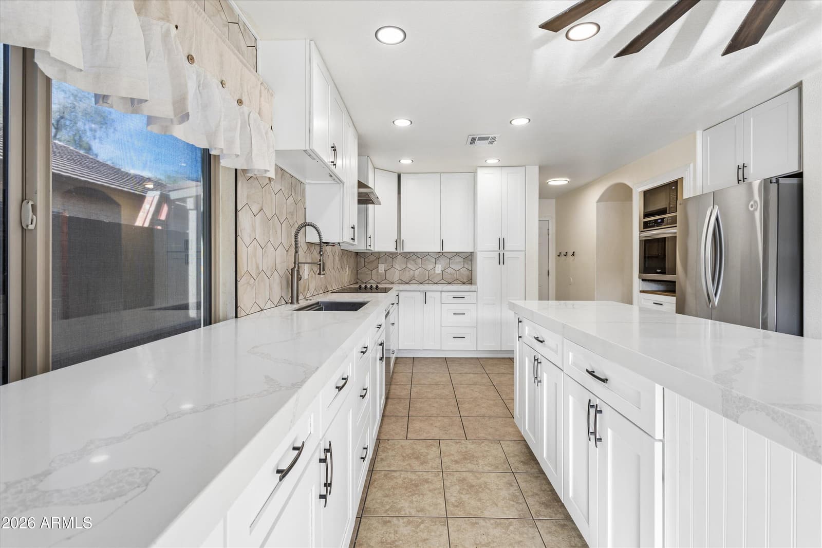 18100 N CATHERINE Drive, Surprise, AZ 85374 — photo 13 of 46