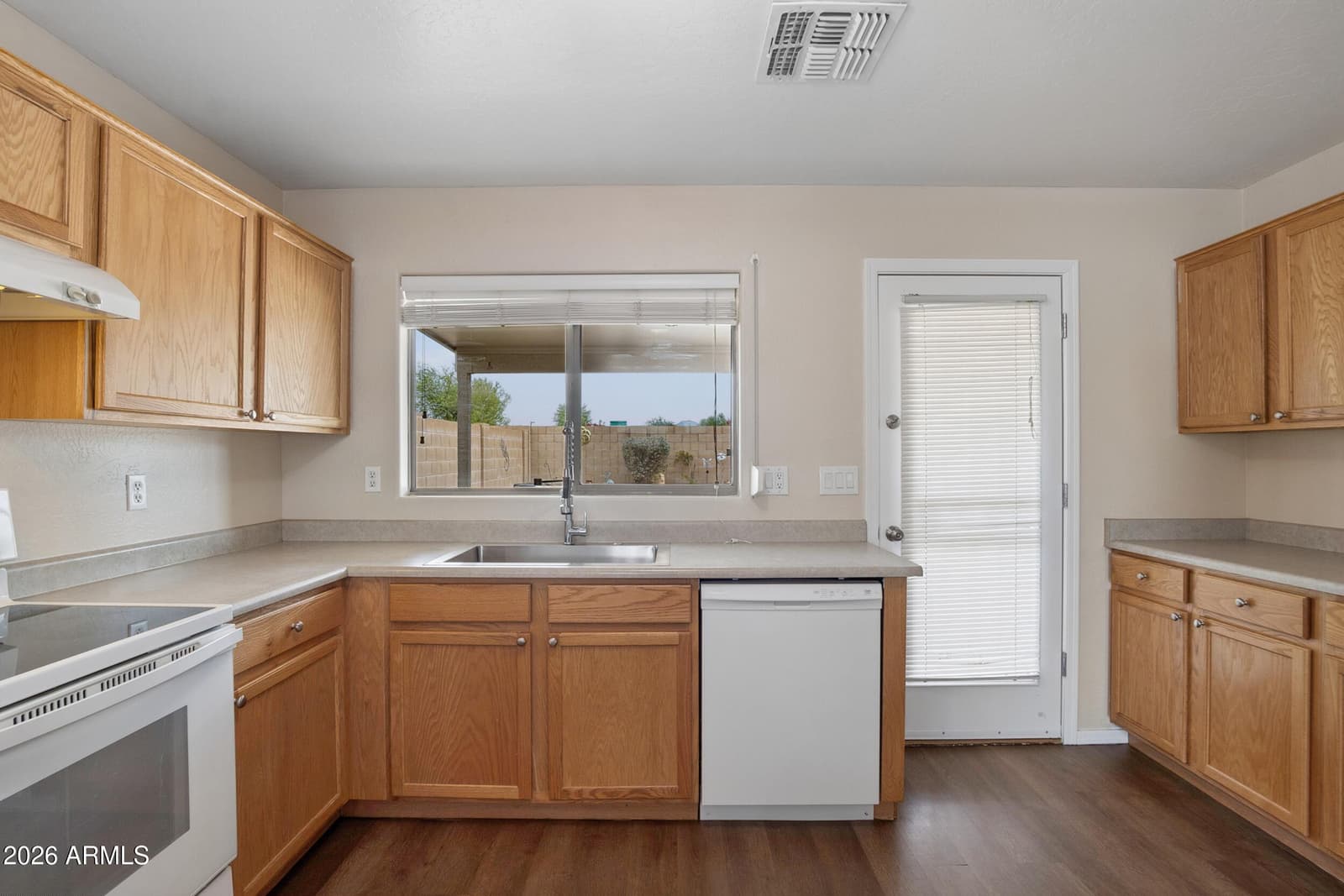 25772 W KENDALL Street, Buckeye, AZ 85326 — photo 10 of 35