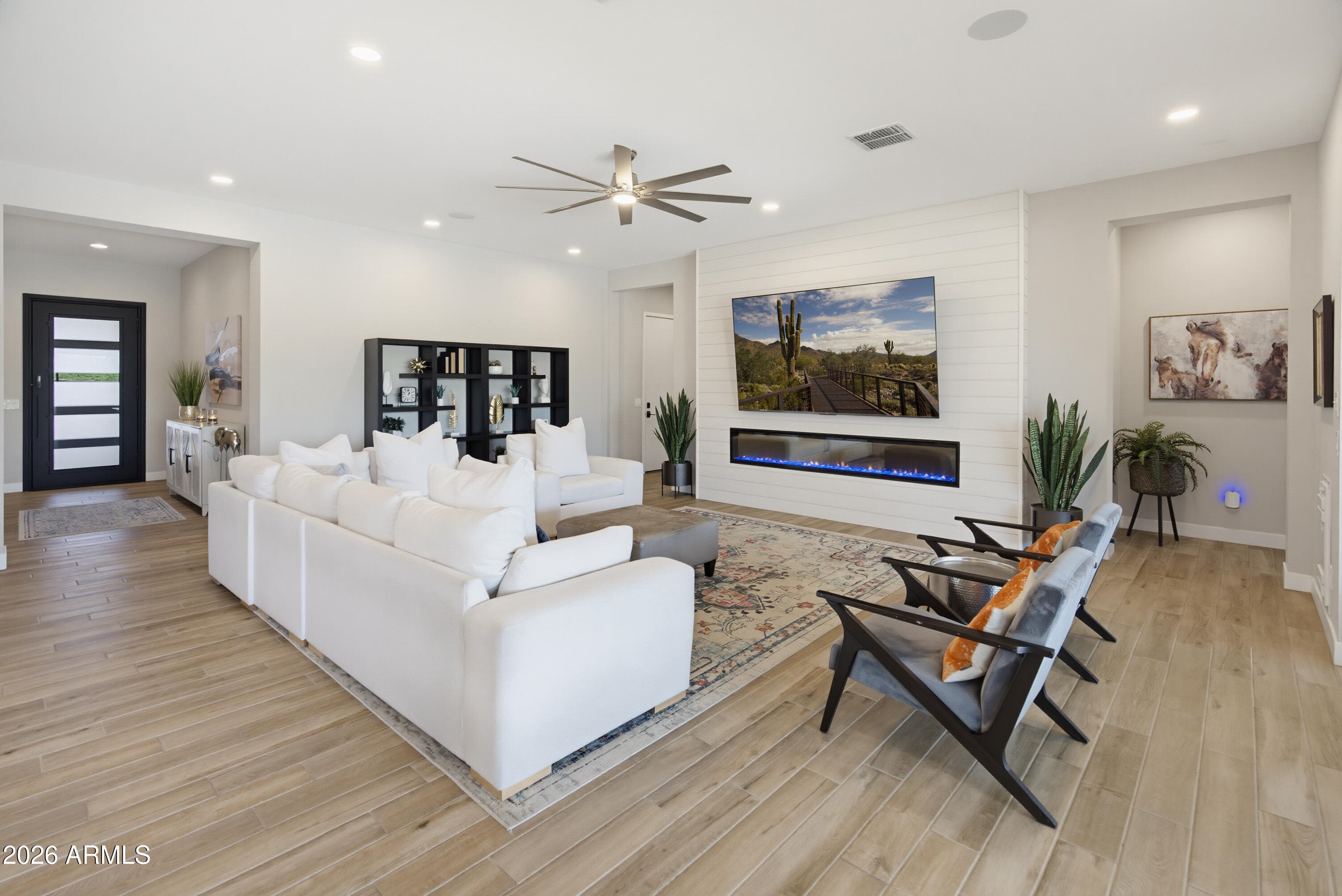 2515 E THORNTON Court, Gilbert, AZ 85297 — photo 5 of 32