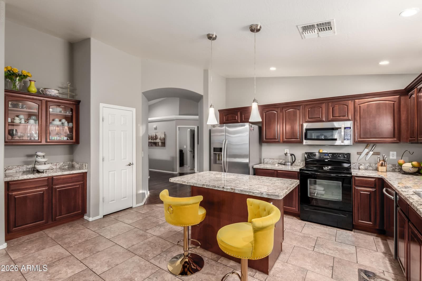 872 E SETTLERS Trail, Casa Grande, AZ 85122 — photo 10 of 33