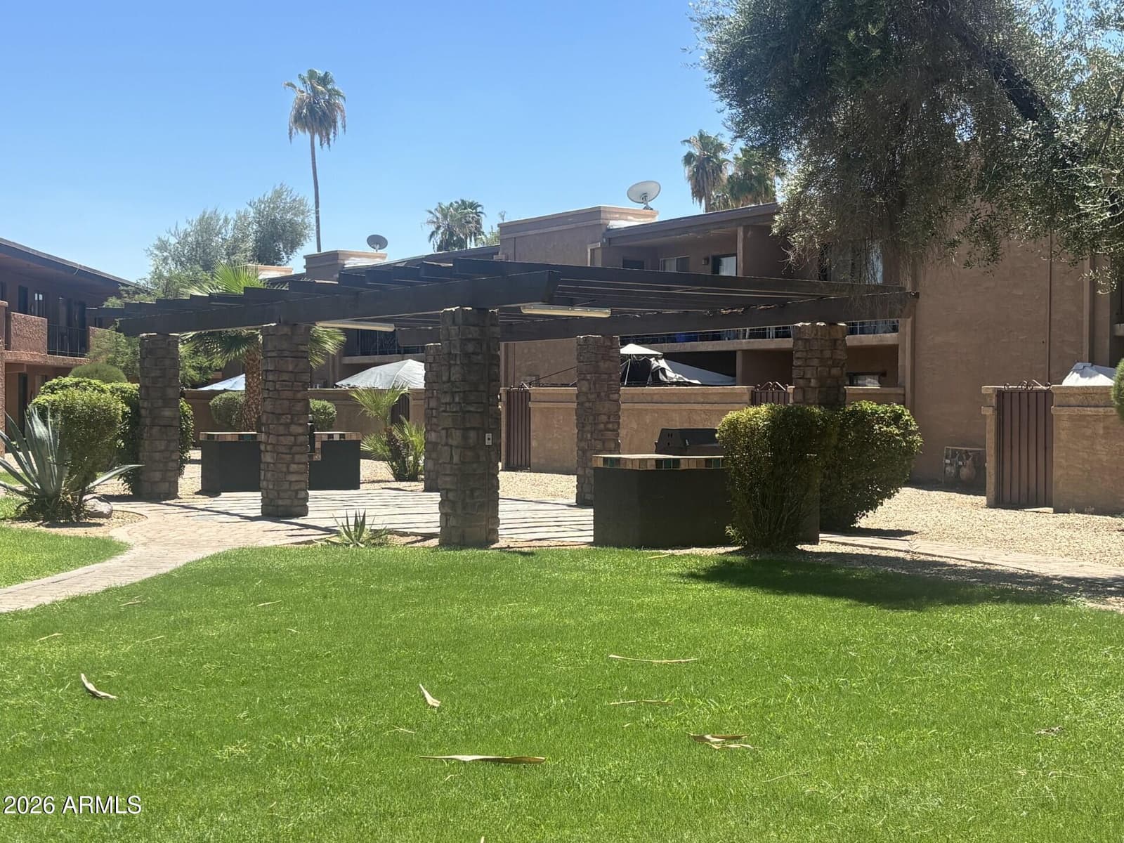 7110 E CONTINENTAL Drive 2026, Scottsdale, AZ 85257 — photo 14 of 48