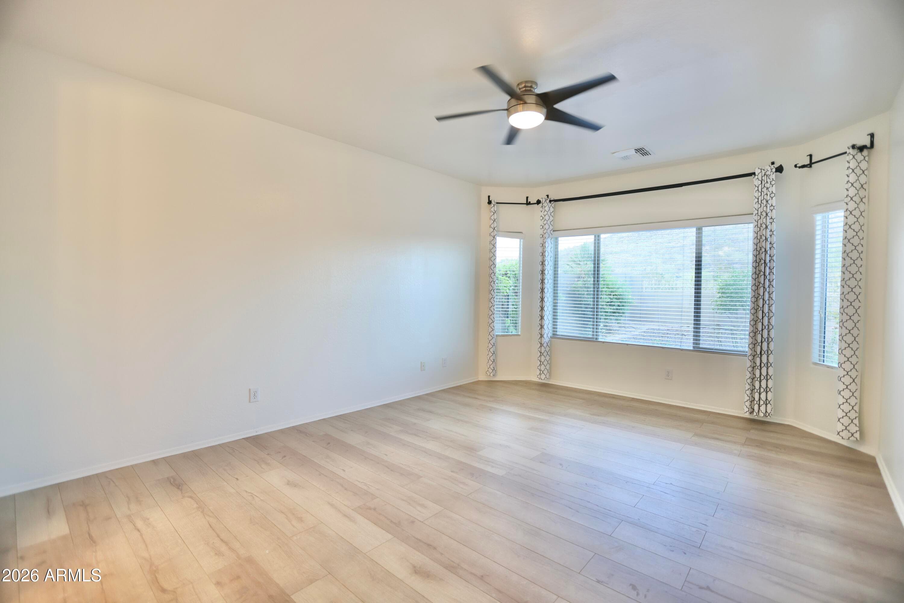 27317 N 51st Glen, Phoenix, AZ 85083 — photo 12 of 35