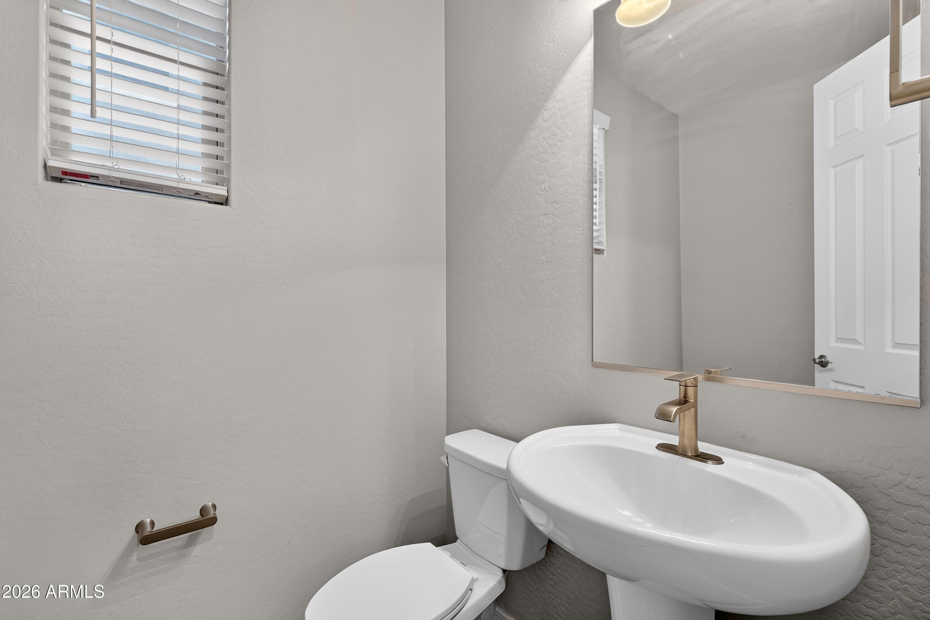 2498 S BETTY Street, Gilbert, AZ 85295 — photo 7 of 40