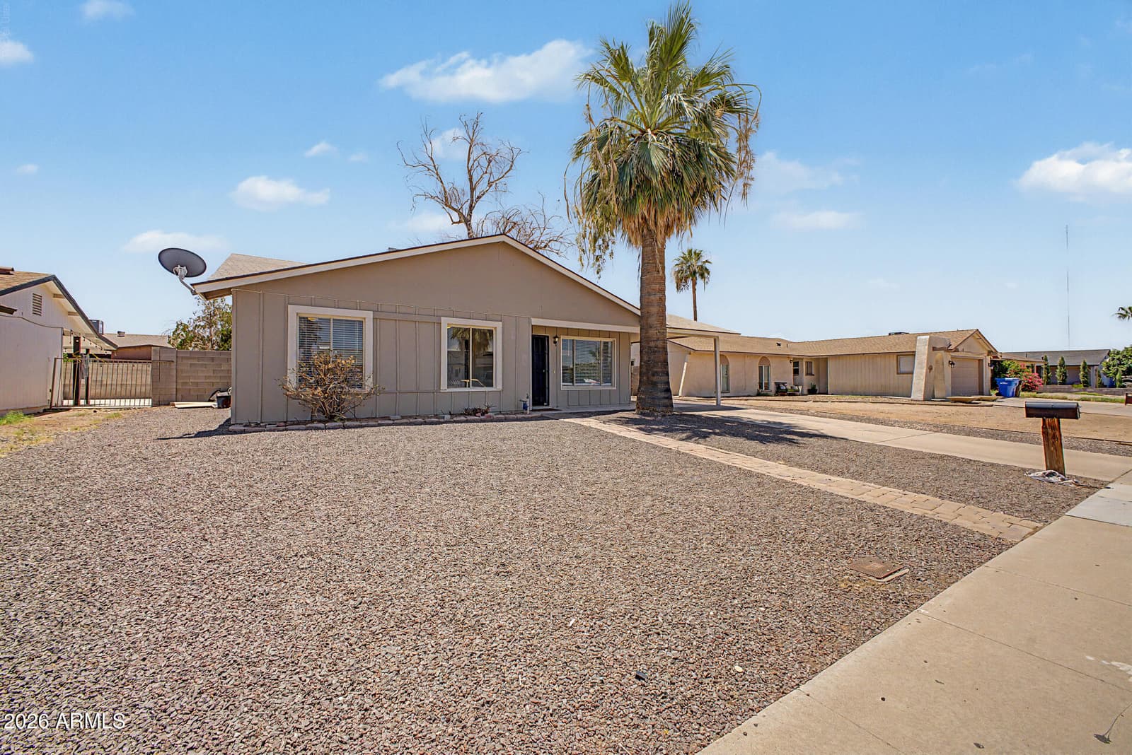 4107 E NANCY Lane, Phoenix, AZ 85042 — photo 5 of 28