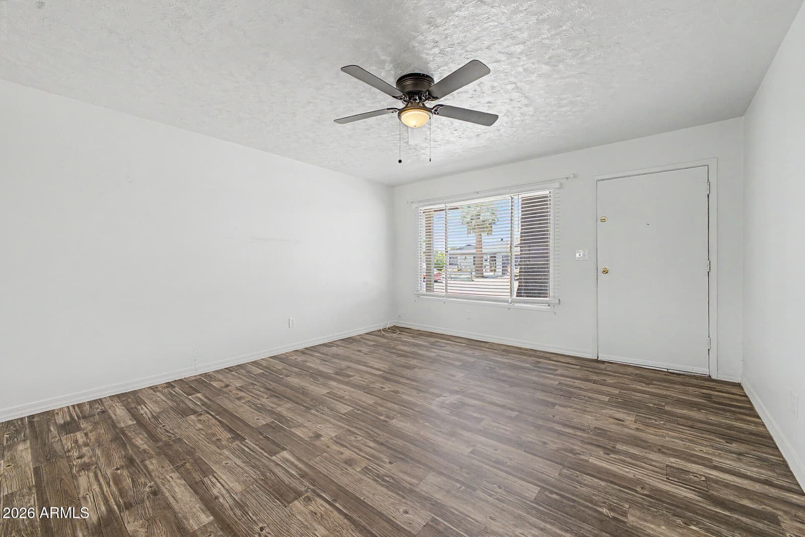 4107 E NANCY Lane, Phoenix, AZ 85042 — photo 7 of 28