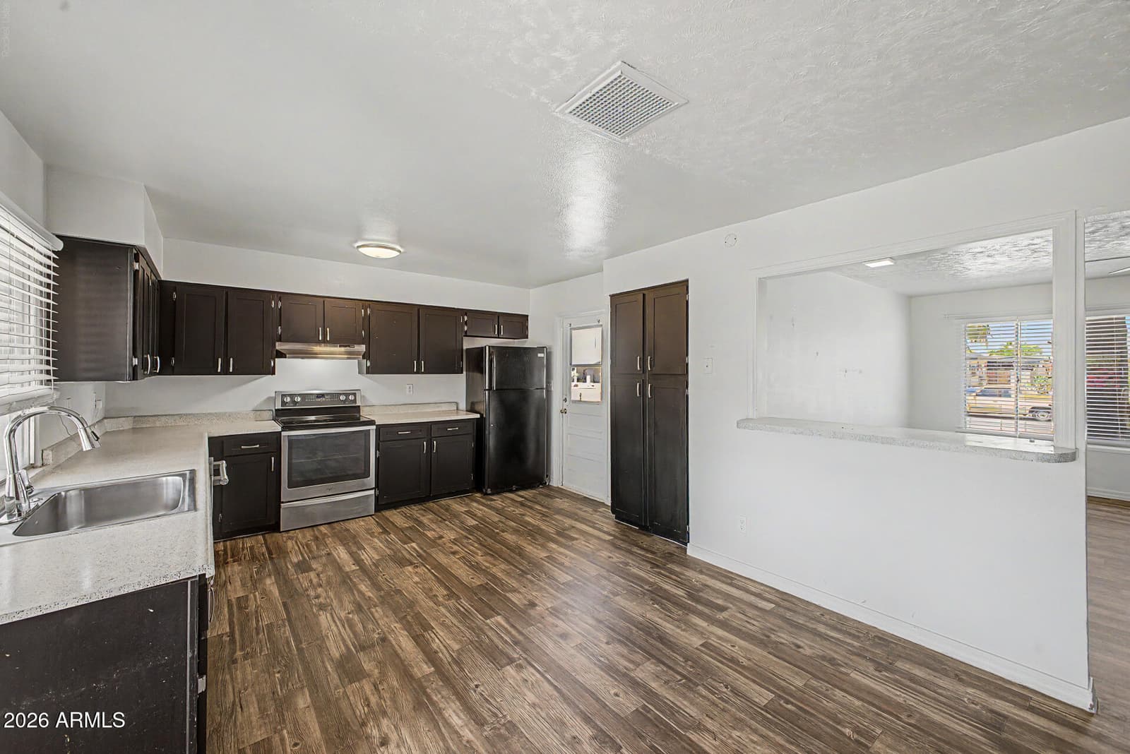 4107 E NANCY Lane, Phoenix, AZ 85042 — photo 10 of 28