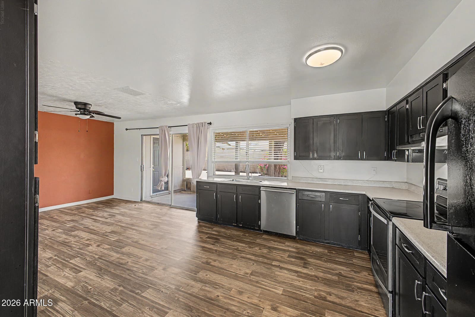 4107 E NANCY Lane, Phoenix, AZ 85042 — photo 12 of 28