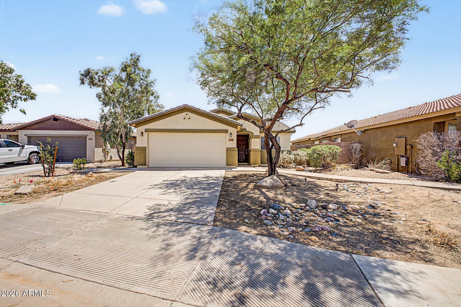 1051 W SAWGRASS Trail, Casa Grande, AZ 85122 — photo 1 of 30