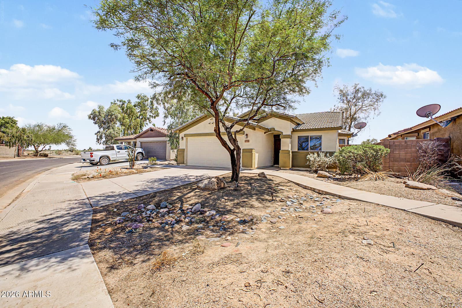1051 W SAWGRASS Trail, Casa Grande, AZ 85122 — photo 5 of 30