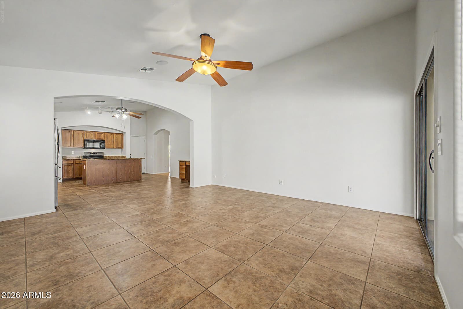 1362 E ANGELINE Avenue, San Tan Valley, AZ 85140 — photo 10 of 38