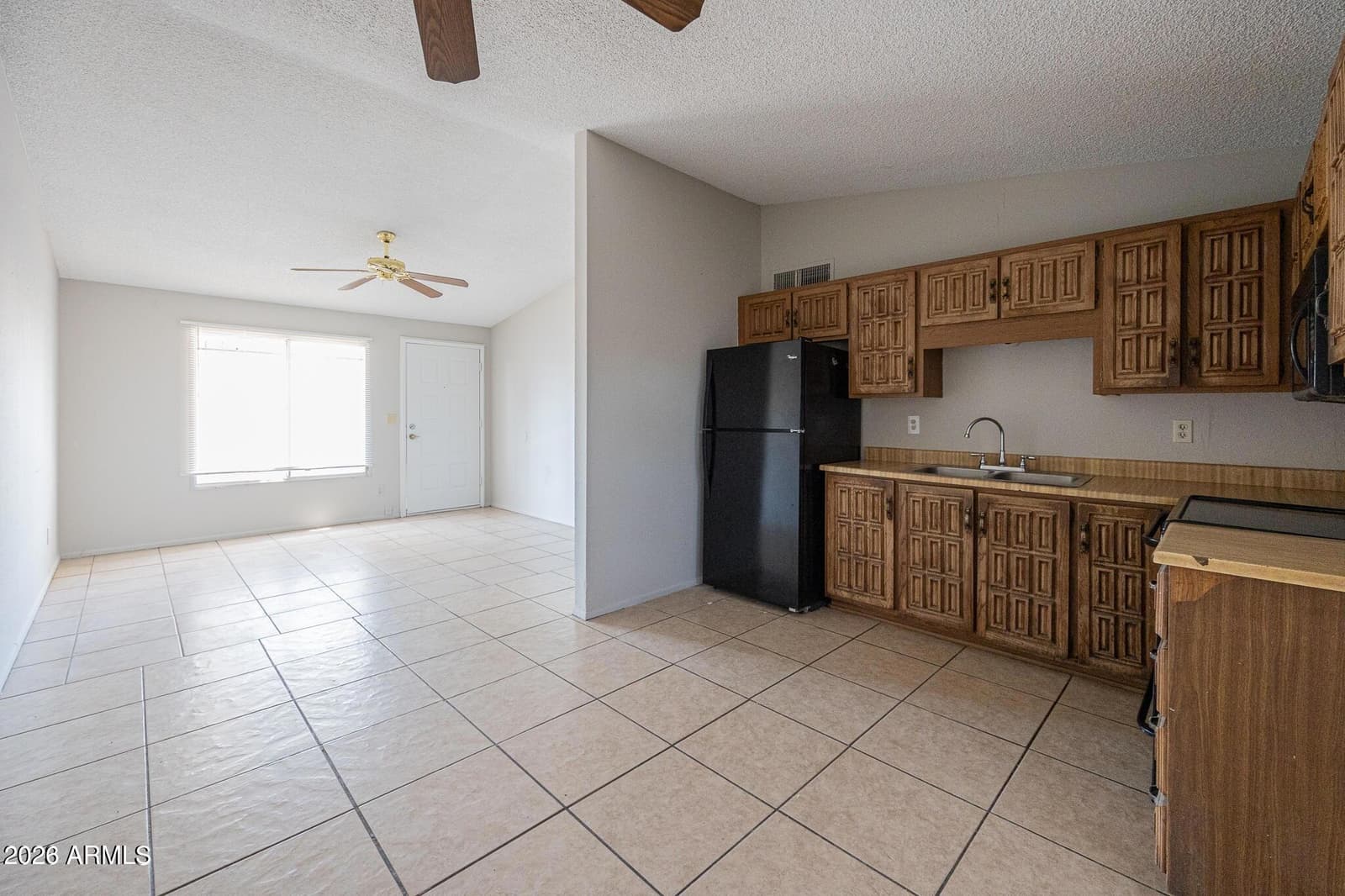 3645 N 69TH Avenue 15, Phoenix, AZ 85033 — photo 5 of 20