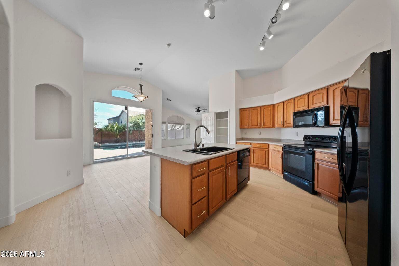 4315 E REDWOOD Lane, Phoenix, AZ 85048 — photo 8 of 28
