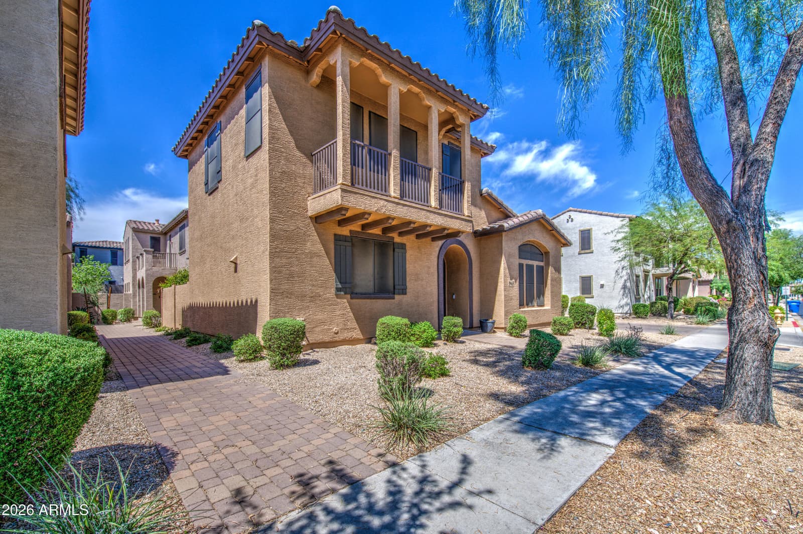2404 W DUSTY WREN Drive, Phoenix, AZ 85085 — photo 1 of 41